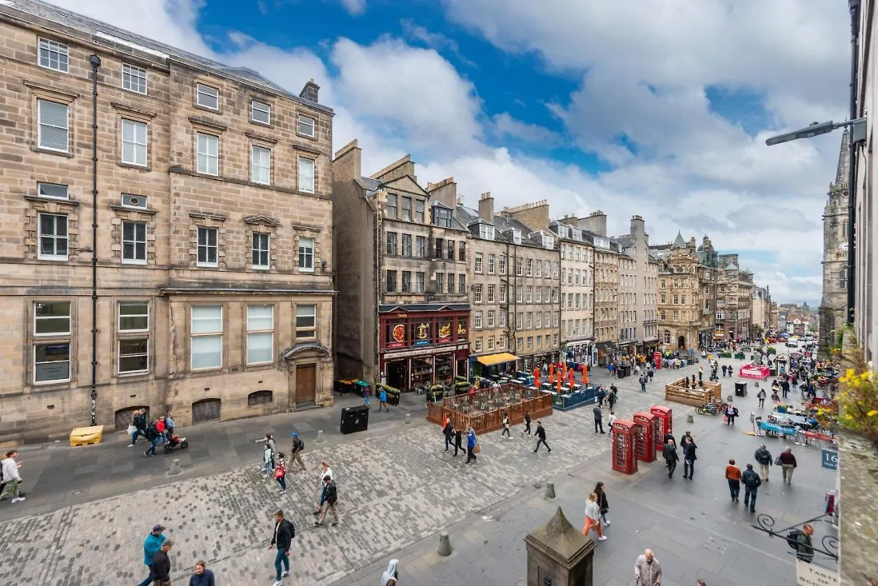 Luxury 3 Bedroom Apt On Edinburgh'S Royal Mile 0*, エディンバラ