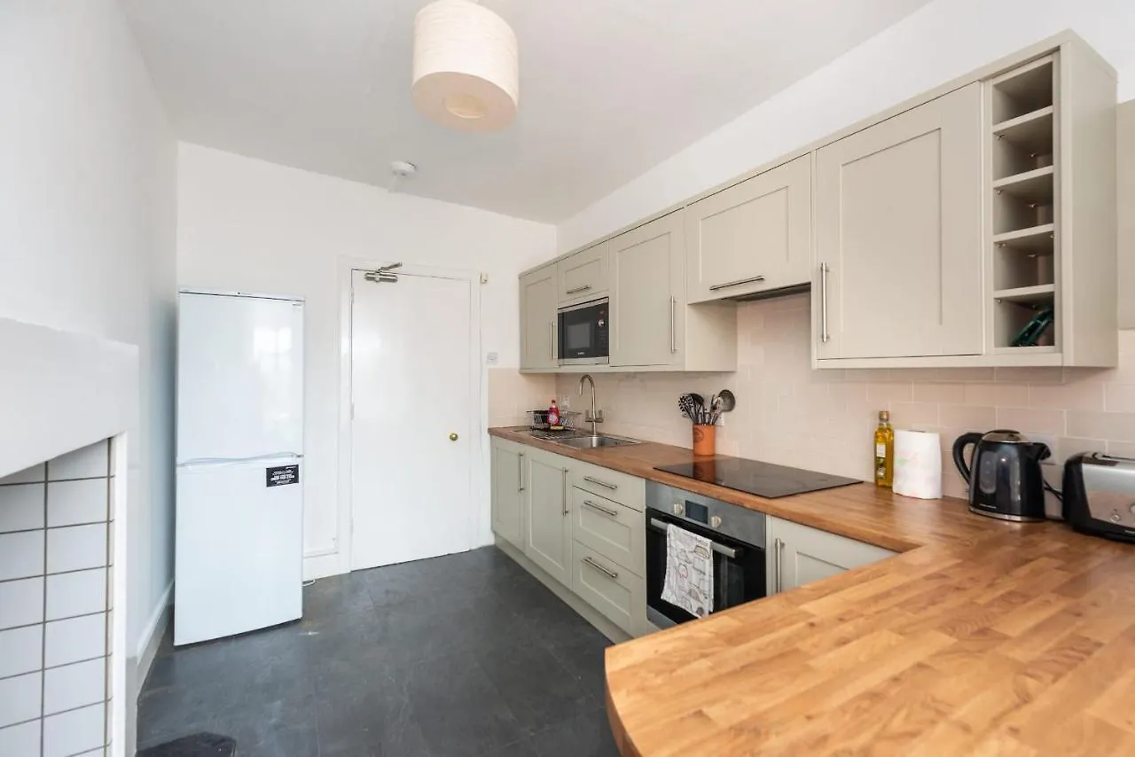 Luxury 3 Bedroom Apt On Edinburgh'S Royal Mile 0*, エディンバラ イギリス