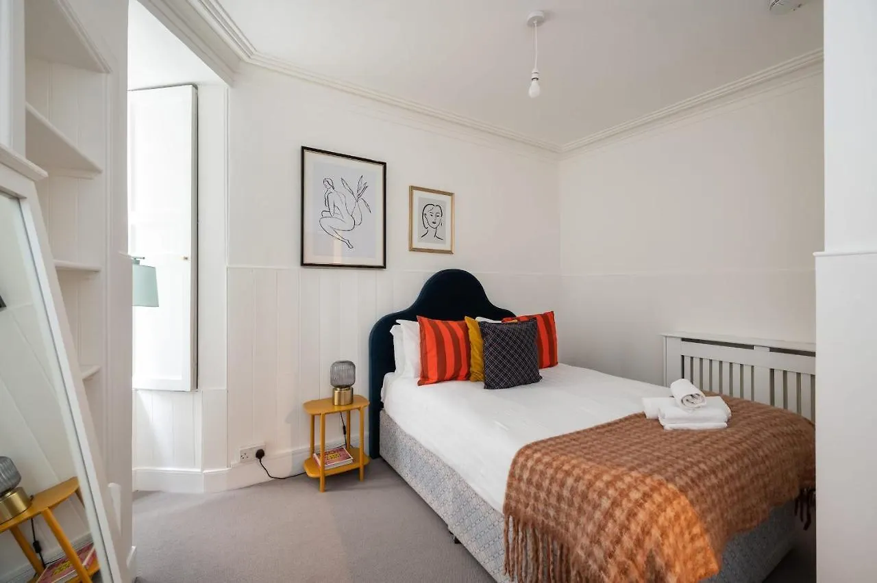 Luxury 3 Bedroom Apt On Edinburgh'S Royal Mile 0*, エディンバラ イギリス